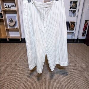 Anne Klein White Pinstripe Cropped Pants